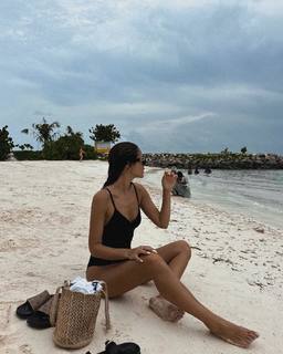 Melyssa Pinto feet photo 11