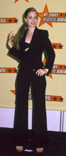 Mena Suvari feet photo thumbnail