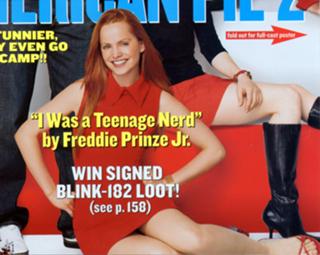 Mena Suvari feet photo thumbnail