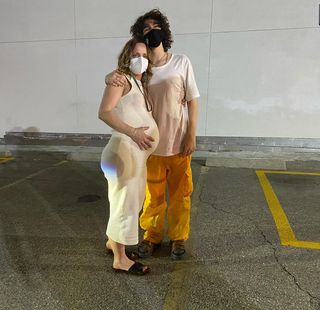 Mena Suvari feet photo 11