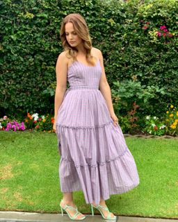 Mena Suvari feet photo 9