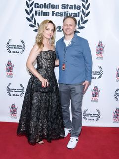 Mena Suvari feet photo 15