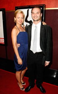 Mena Suvari feet photo thumbnail