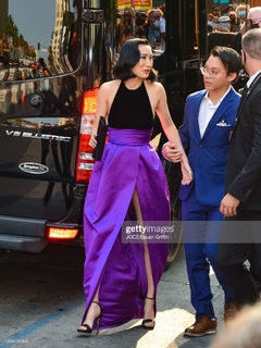 Meng'er Zhang feet photo 3
