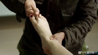 Meng Zhang feet photo 5
