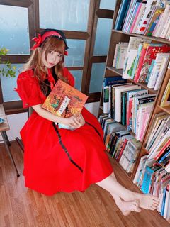 Menma Yawaragi feet photo thumbnail