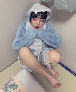 Menma Yawaragi feet photo thumbnail
