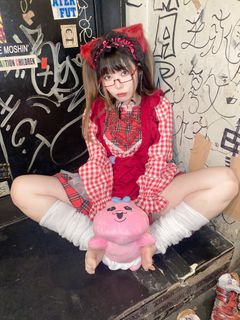 Menma Yawaragi feet photo thumbnail