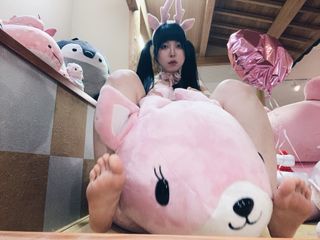 Menma Yawaragi feet photo thumbnail