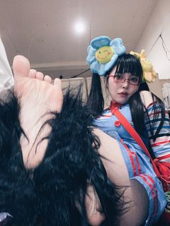 Menma Yawaragi feet photo thumbnail