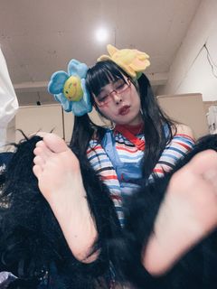 Menma Yawaragi feet photo thumbnail