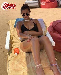 Menna Arafa feet photo thumbnail