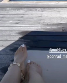 Menna Arafa feet photo thumbnail