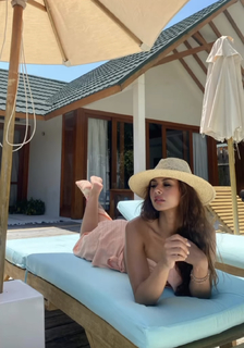 Menna Arafa feet photo thumbnail