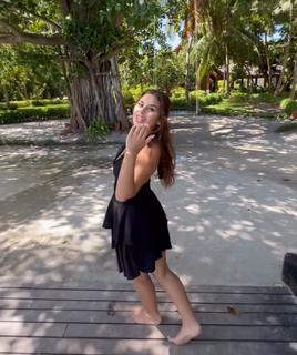 Menna Arafa feet photo thumbnail