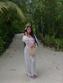 Menna Arafa feet photo thumbnail