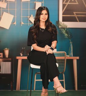 Menna Arafa feet photo thumbnail