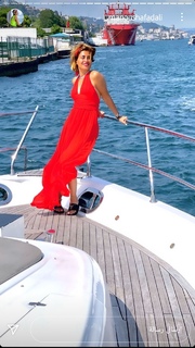 Menna Fadaly feet photo thumbnail