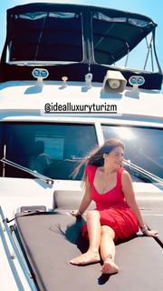 Menna Fadaly feet photo thumbnail