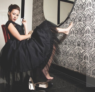 Menna Shalabi feet photo thumbnail