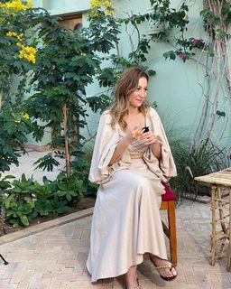 Menna Shalabi feet photo thumbnail