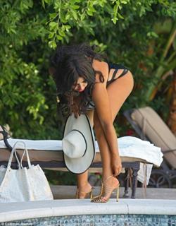 Mercedes Javid feet photo 4