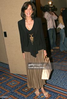 Mercedes Ruehl feet photo 5