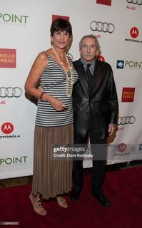 Mercedes Ruehl feet photo 1