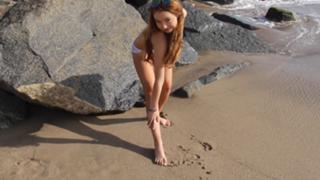 Meredith Foster feet photo 12