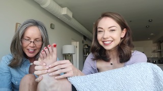 Meredith Foster feet photo 6