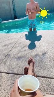 Meredith Foster feet photo 4