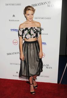 Meredith Hagner feet photo 1