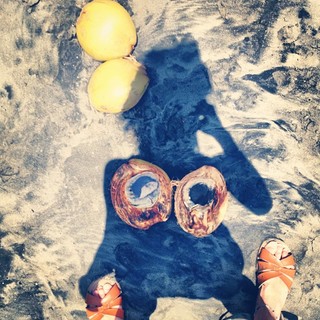 Meredith Hagner feet photo 5