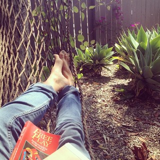 Meredith Hagner feet photo 4