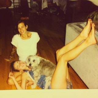 Meredith Hagner feet photo 3