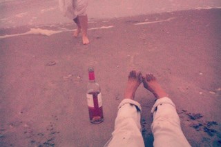 Meredith Hagner feet photo 8