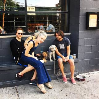 Meredith Hagner feet photo 7