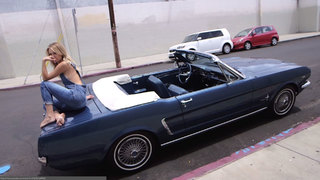 Meredith Hagner feet photo 4