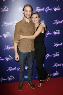 Meredith Hagner feet photo 18