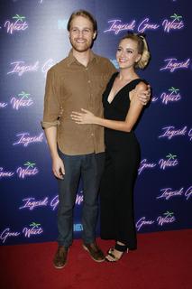 Meredith Hagner feet photo 15