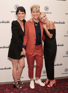 Meredith Hagner feet photo 16