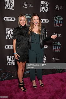 Meredith Hagner feet photo 15
