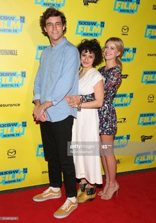 Meredith Hagner feet photo 11