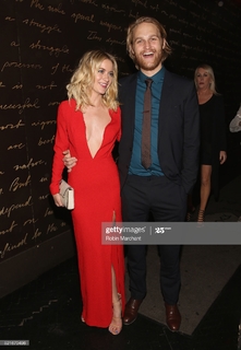 Meredith Hagner feet photo 3