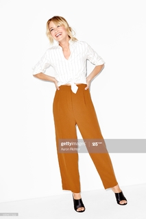 Meredith Hagner feet photo 6