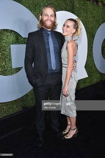Meredith Hagner feet photo 20