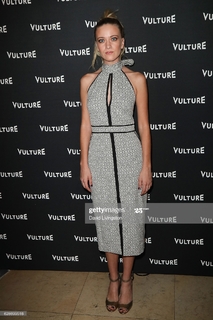 Meredith Hagner feet photo 18