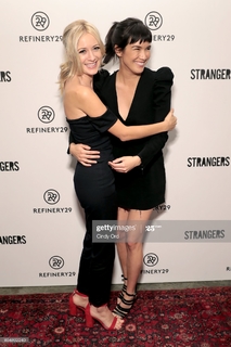 Meredith Hagner feet photo 8