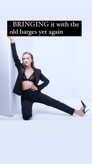 Meredith Hagner feet photo 1