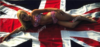 Meredith MacRae feet photo 3